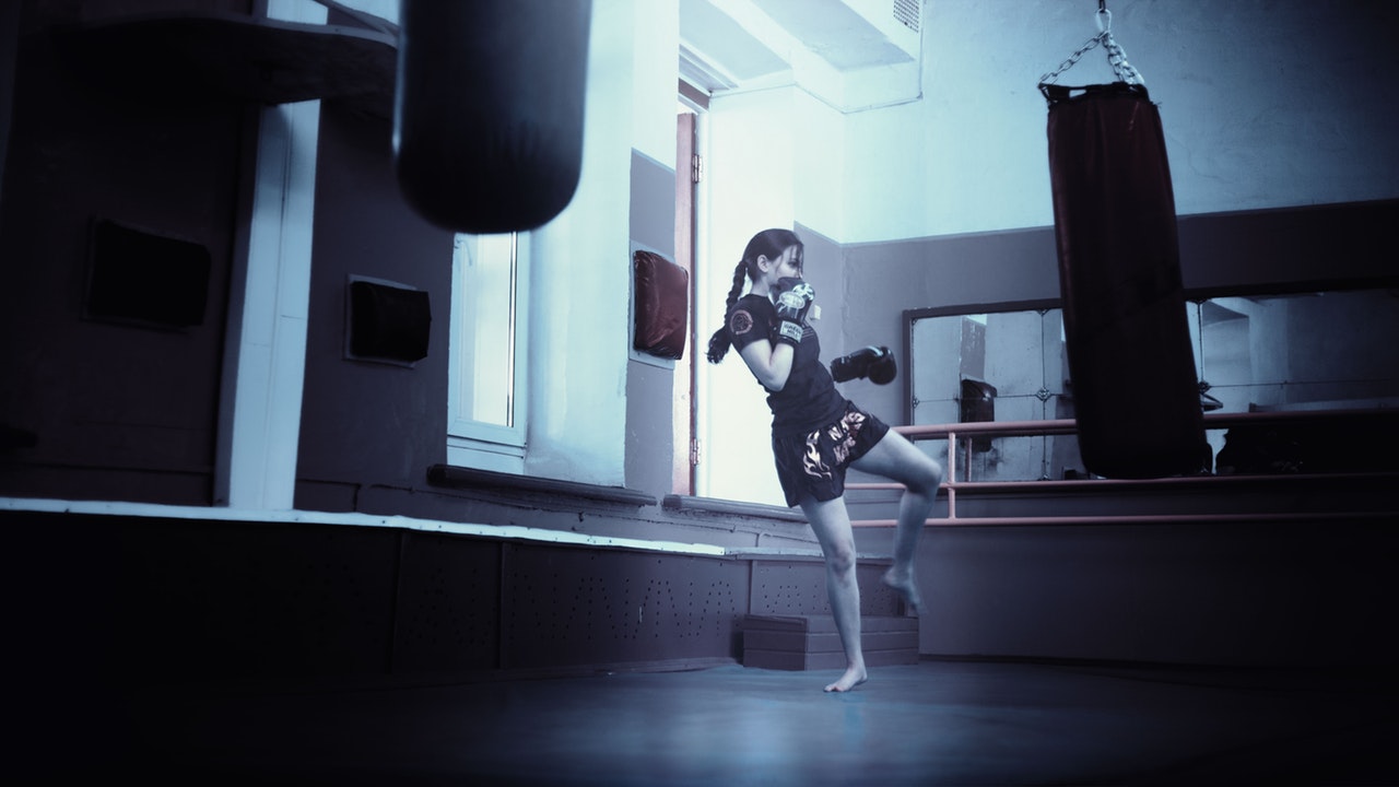 Woman boxing